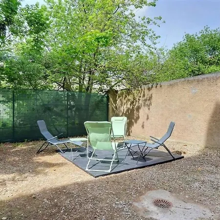 L'ebene-elegant-prox-autoroute-parking Gratuit *